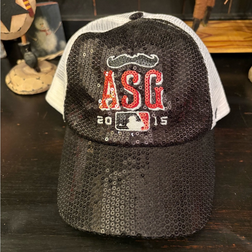 Cincinnati Reds Black and White Sequin Hat